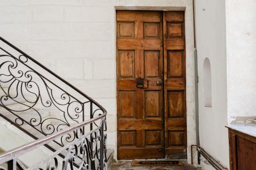 Unique character apartment - heart of Avignon - quiet & charming photo 28