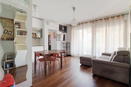 GuestHost - Stylish Apartment Viale Toscana Milano