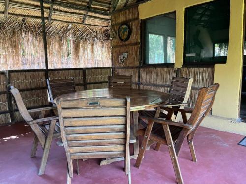 Mango Beach Resortにあるテレビまたはエンターテインメントセンター