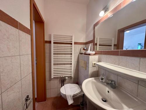 Koupelna v ubytování Ferienanlage "Uns Wiek Hus" Ferienwohnung 3