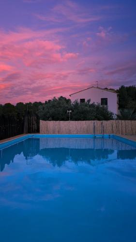 Πισίνα στο ή κοντά στο Eco Maset, alojamiento rural rodeado de naturaleza
