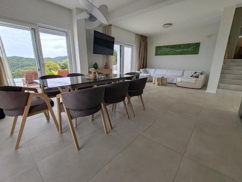 Χώρος καθιστικού στο MY DALMATIA - Sea view Villa Belvedir with private heated infinity pool