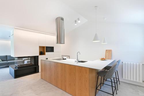 Ruang duduk di Casas D' Além by Sé Apartamentos