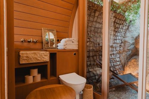Ένα μπάνιο στο el Riad de l'Empordà