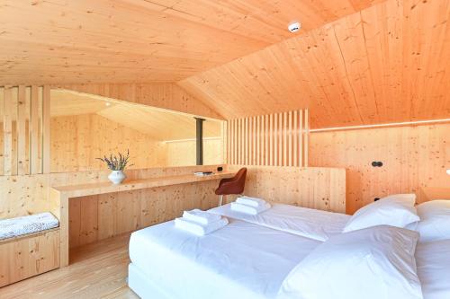 Katil atau katil-katil dalam bilik di Casas D' Além by Sé Apartamentos