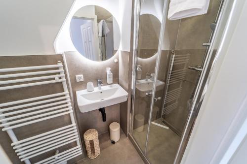 Koupelna v ubytování ViertelGlanz - Smart-TV, stilvoll & citynah wohnen