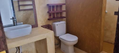 Bilik mandi di Pahali