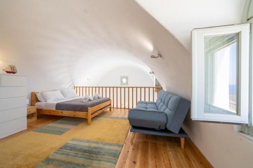 Avra Villa with Sunset View & Hot Tub in Oia