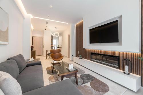 Linea 2BR Apartment in Ampelokipoi by UPSTREET