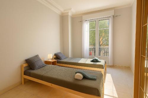 Spacieux appartement climatisé centre Nice