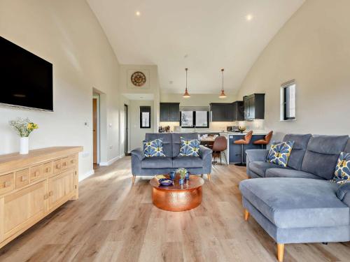Χώρος καθιστικού στο 2 Bed in Castle Cary 94021