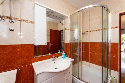 Drazen Charming Three Bedroom Apartment