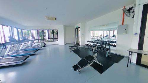 Pusat kecergasan dan/atau kemudahan kecergasan di 2-9pax FAMILY SUITE, i-CITY, Shah Alam, Beside Theme Park, WIFI 50-55"TV