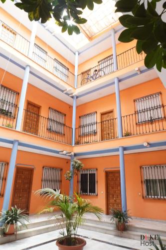 Divina Enfermera Apartments