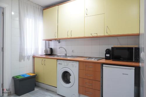 Divina Enfermera Apartments
