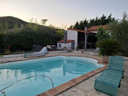 Petite maison à la campagne