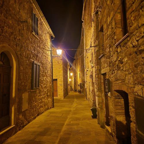 an alley at night in an old town at La Casa di Emilio I in Canneto
