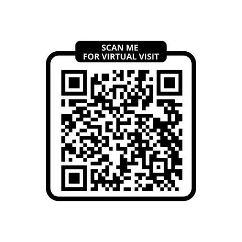 un code qr noir et blanc avec un signe me scanner pour illustrer une visite virtuelle dans l'établissement Bluestay 53 - Appartement Chic au Cœur de Paris, à Paris