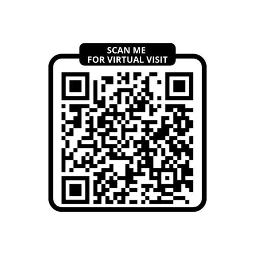 un code qr noir et blanc avec un signe me scanner pour une visite virtuelle dans l'établissement Bluestay 56 - Superbe appartement à Paris, à Paris