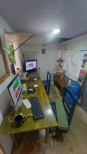 Televisyen dan/atau pusat hiburan di Maia Camp Manak Krü