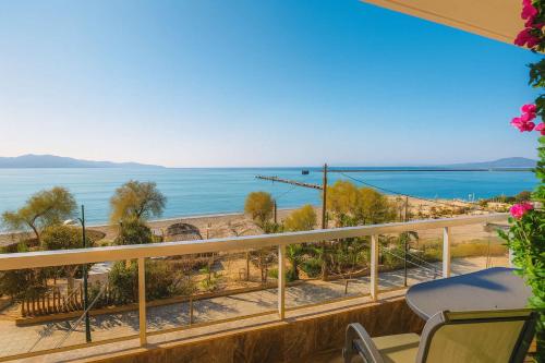 Kalamata Coastal Charm Modern Seaside Escape