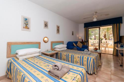 Tranquil Studio Apartment Communal Heated Pool