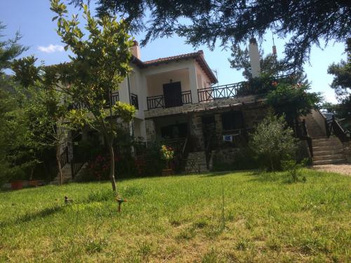 Gallery image of Menir Luxury Apartments in Prinos