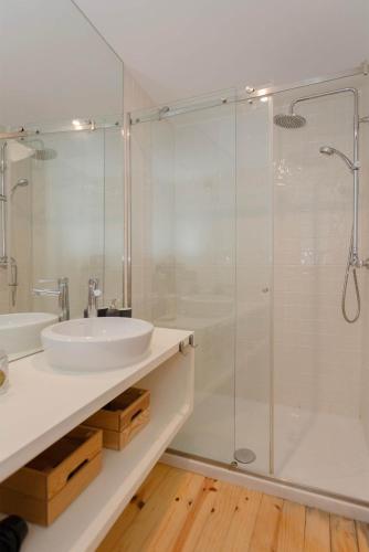 Liiiving in Porto - Silver Light Apartment