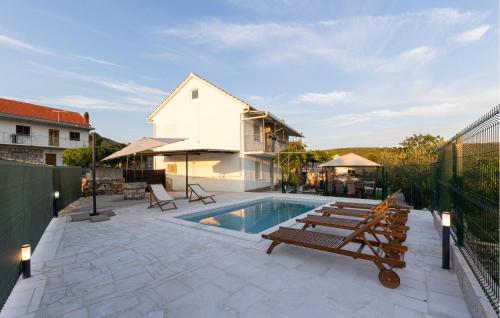 Stunning Home In Blato Na Cetini