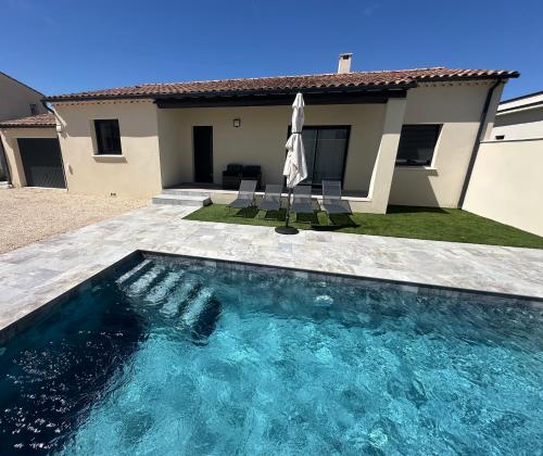 Villa moderne avec piscine Avignon