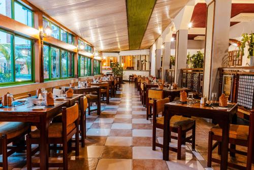 Restaurace v ubytování Muthu Silver Springs Hotel