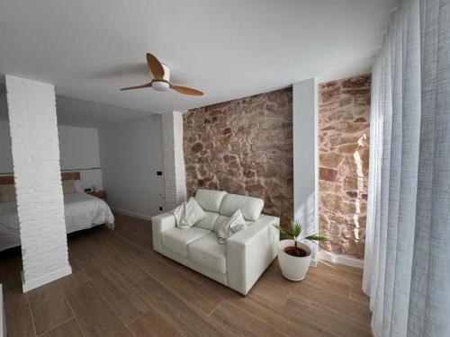 Postel nebo postele na pokoji v ubytování Casa Rural con piscina privada en casco urbano de Náquera Botigueta 25
