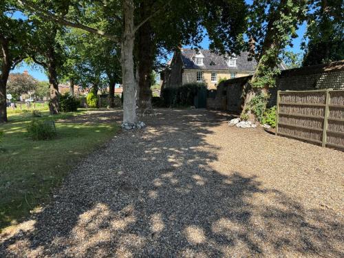 Κήπος έξω από το Incleborough House B & B