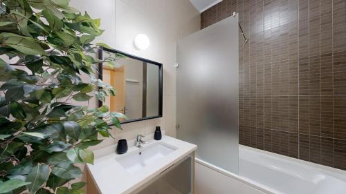 Apartamento T0 MFA, 400m Praia dos Pescadores
