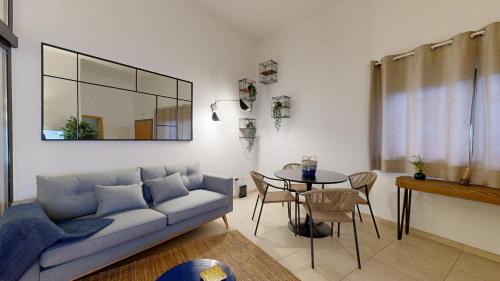 Apartamento T0 MFA, 400m Praia dos Pescadores