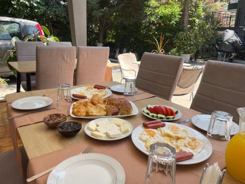 Jídlo v hotelu nebo okolí