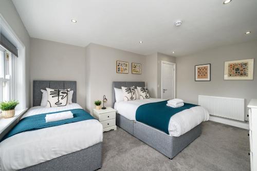 Two Apartments in One , City Centre, Sleeps 11! photo 26