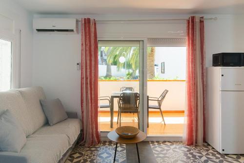 WELCS APARTAMENTO 273 EMP con piscina publica