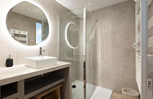 Spacious Renovated Apt in Pezenas Center