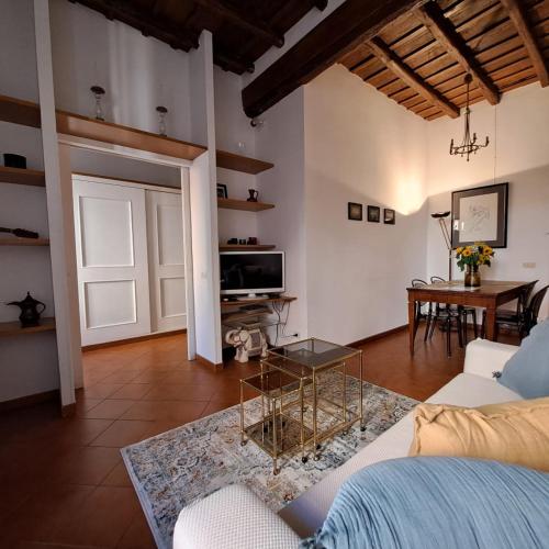 Exclusive apartment Borgo Pio