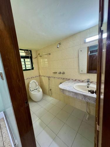 Koupelna v ubytování Modern 3BR, AC, WI-FI, Comfort