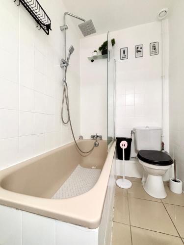 Ένα μπάνιο στο Le Rivage, Balcon & Wifi en Centre-ville, Royan
