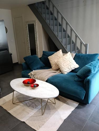 Fabulous Apartment AC Lovely Terrace 10 min Paris