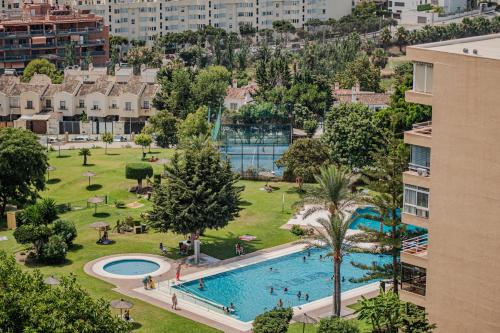 Πισίνα στο ή κοντά στο Paradise in Torremolinos Malaga, Recep 24 h, Swimming Pool, near to the beach, city center and airport, train, bus, taxi