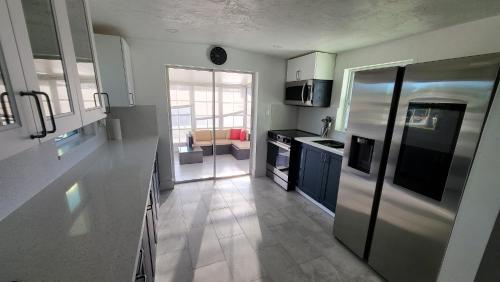 Dapur atau dapur kecil di Hudson Water Front House