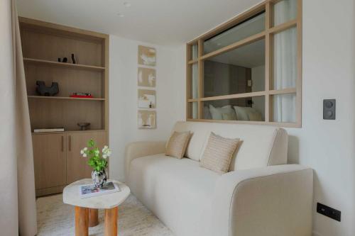 Magnificent apartment -1BR-4P- Canal Saint-Martin