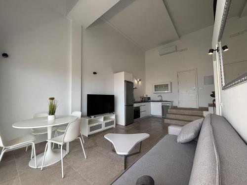 Dapur atau dapur kecil di Apartamentos & SPA Torres de San Juan