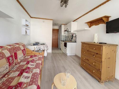 Studio confortable aux Menuires avec balcon, skis aux pieds - FR-1-344-1072