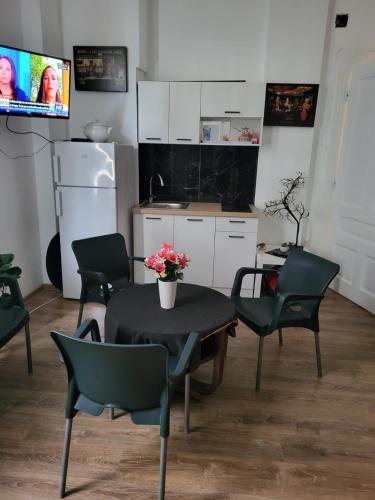 Kuchyň nebo kuchyňský kout v ubytování JASMIN suites