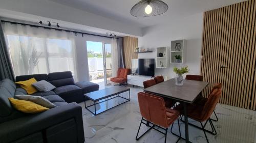 Nerina Luxury Villa 01